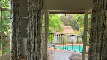 Suite superior | 2 habitaciones, decoración personalizada y muebles diferentes