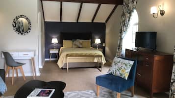 2 habitaciones, decoración personalizada y muebles diferentes