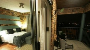 Balcony - 94onWild (Pretoria)