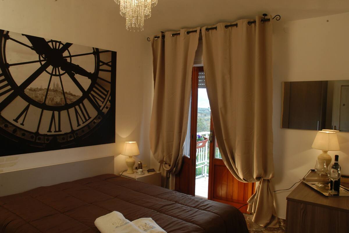Habitación doble clásica, vista al jardín | Ropa de cama de alta calidad