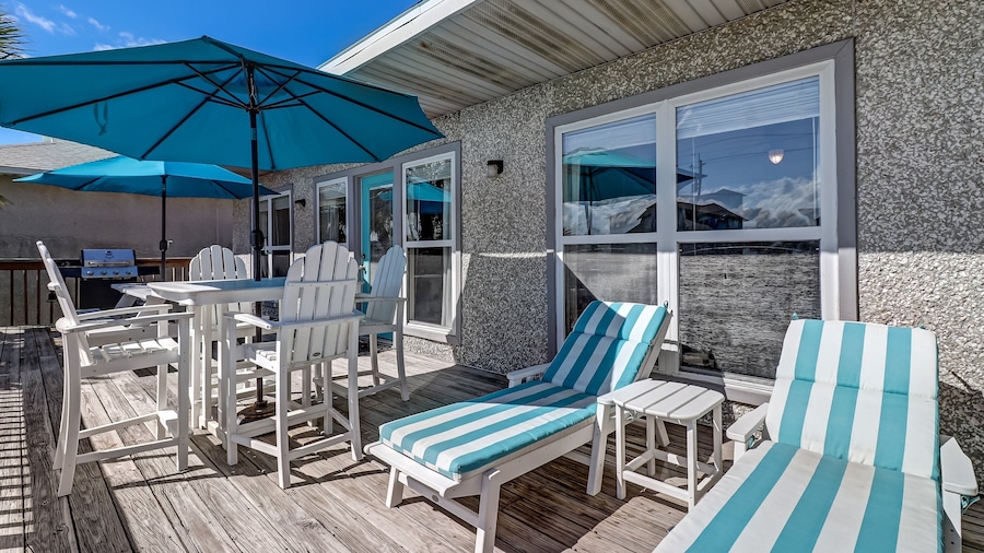 Redecorated Pet Friendly Home by RedAwning