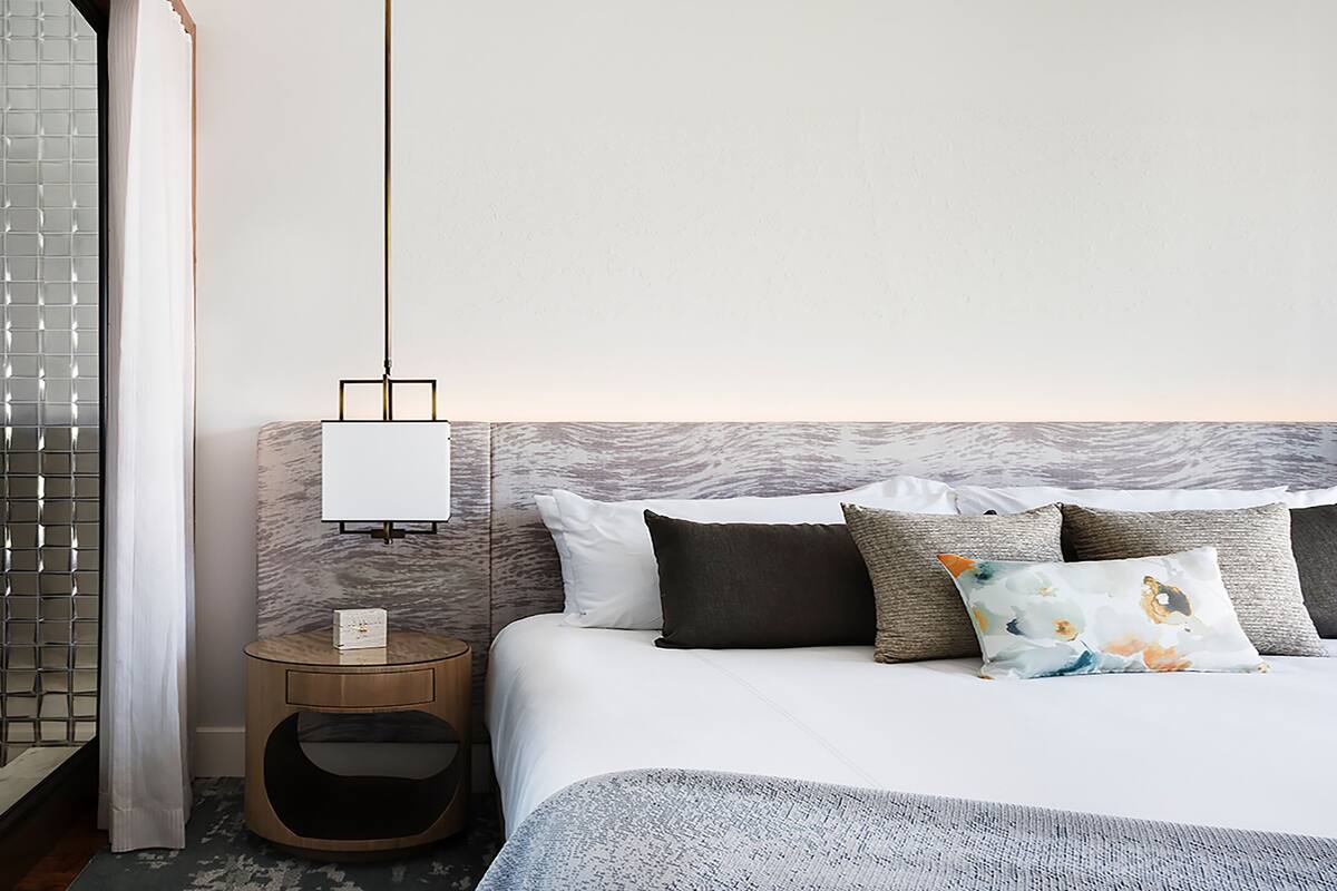 Sengetøy av topp kvalitet, dundyner og senger med Select Comfort-madrass