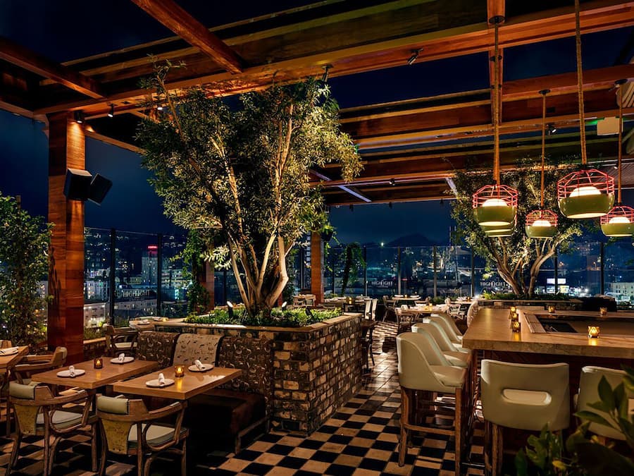 Serviço de café da manhã, culinária californiana, vistas para a piscina