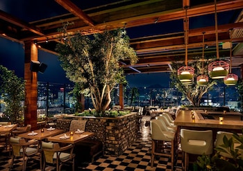 Breakfast, lunch served; Californian cuisine, pool views  at Dream Hollywood, by Hyatt