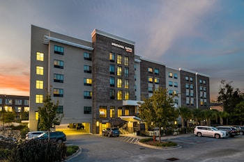 Hotel Exterior at Springhill Suites by Marriott Charleston Mount Pleasant