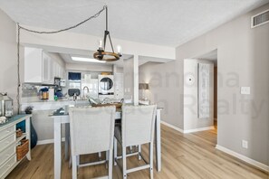 Appart'hôtel, 2 chambres | Cuisine privée