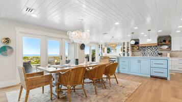 House, 6 Bedrooms | Dining