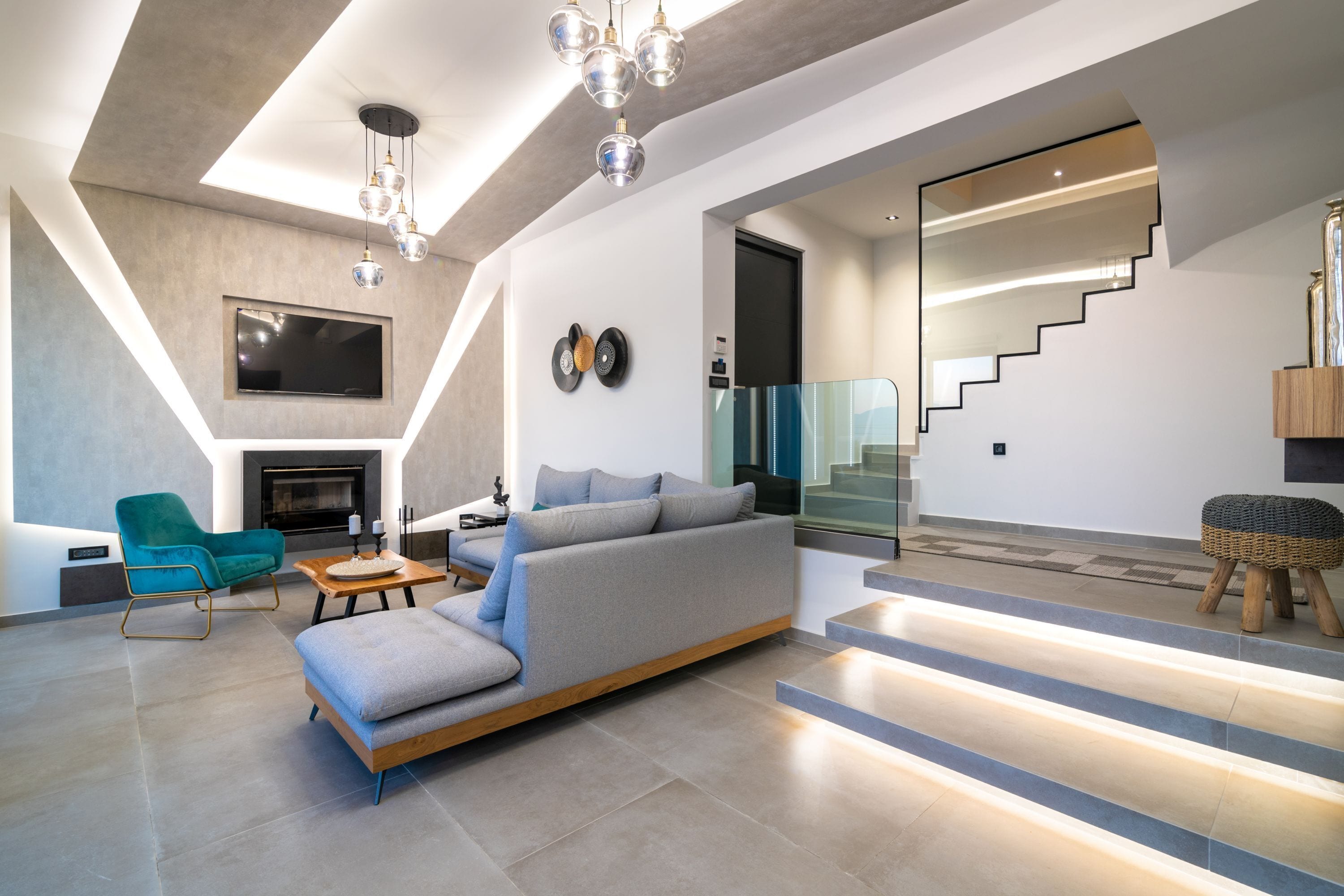 Vila luxo | Área de estar | TV de tela plana 43 polegadas com canais via satélite, TV, Netflix