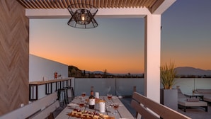 Outdoor dining - Vatia Villas (Zakynthos)
