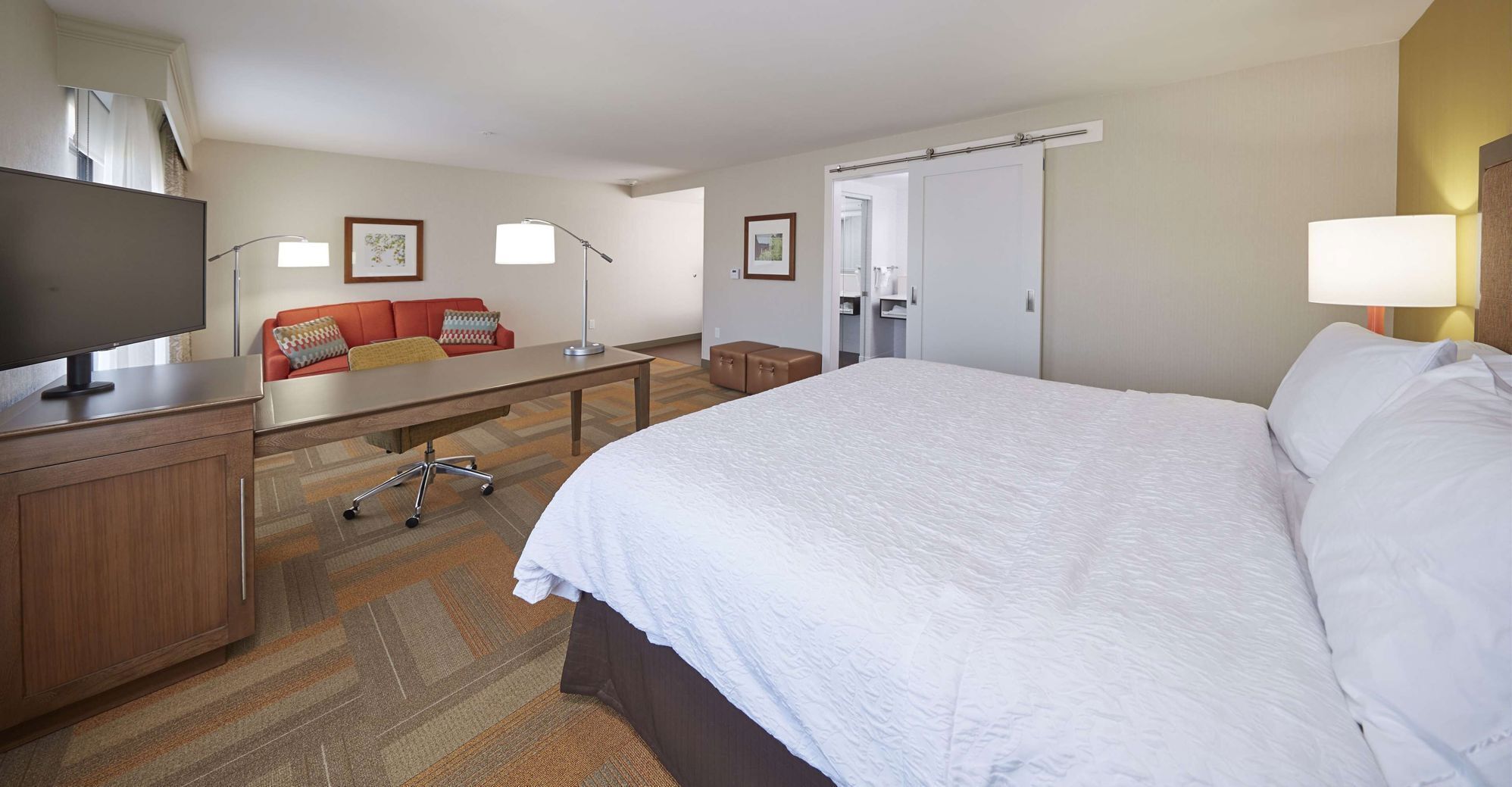 Travel cot, free rollaway beds, free WiFi, bed sheets