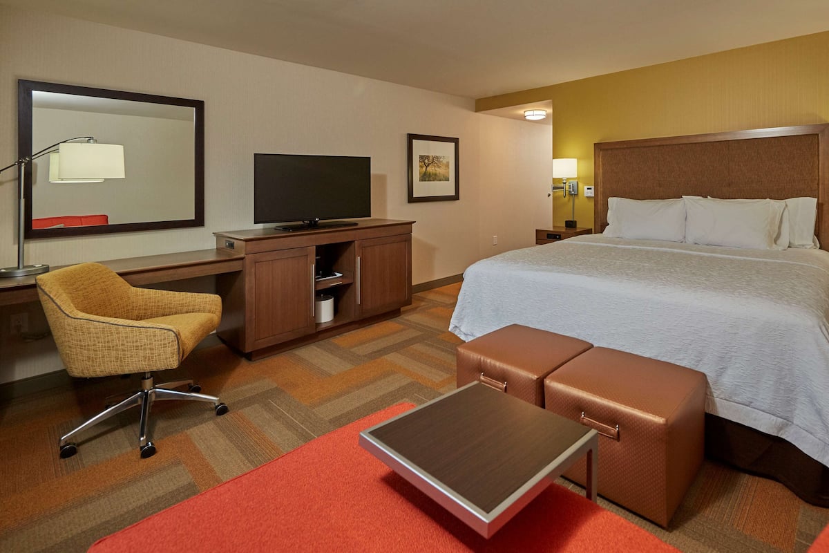 Travel crib, free rollaway beds, free WiFi, bed sheets