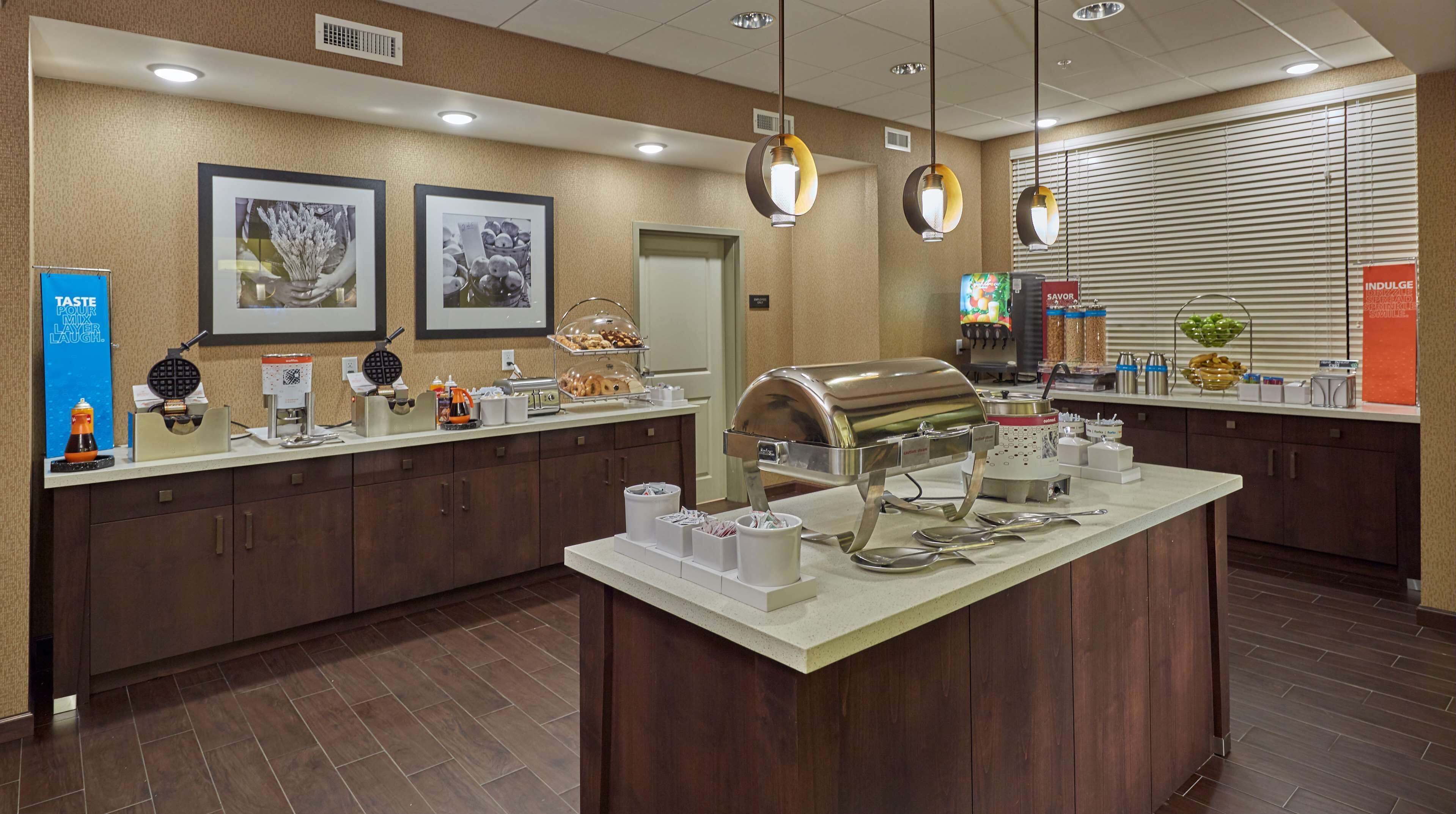 free daily continental breakfast