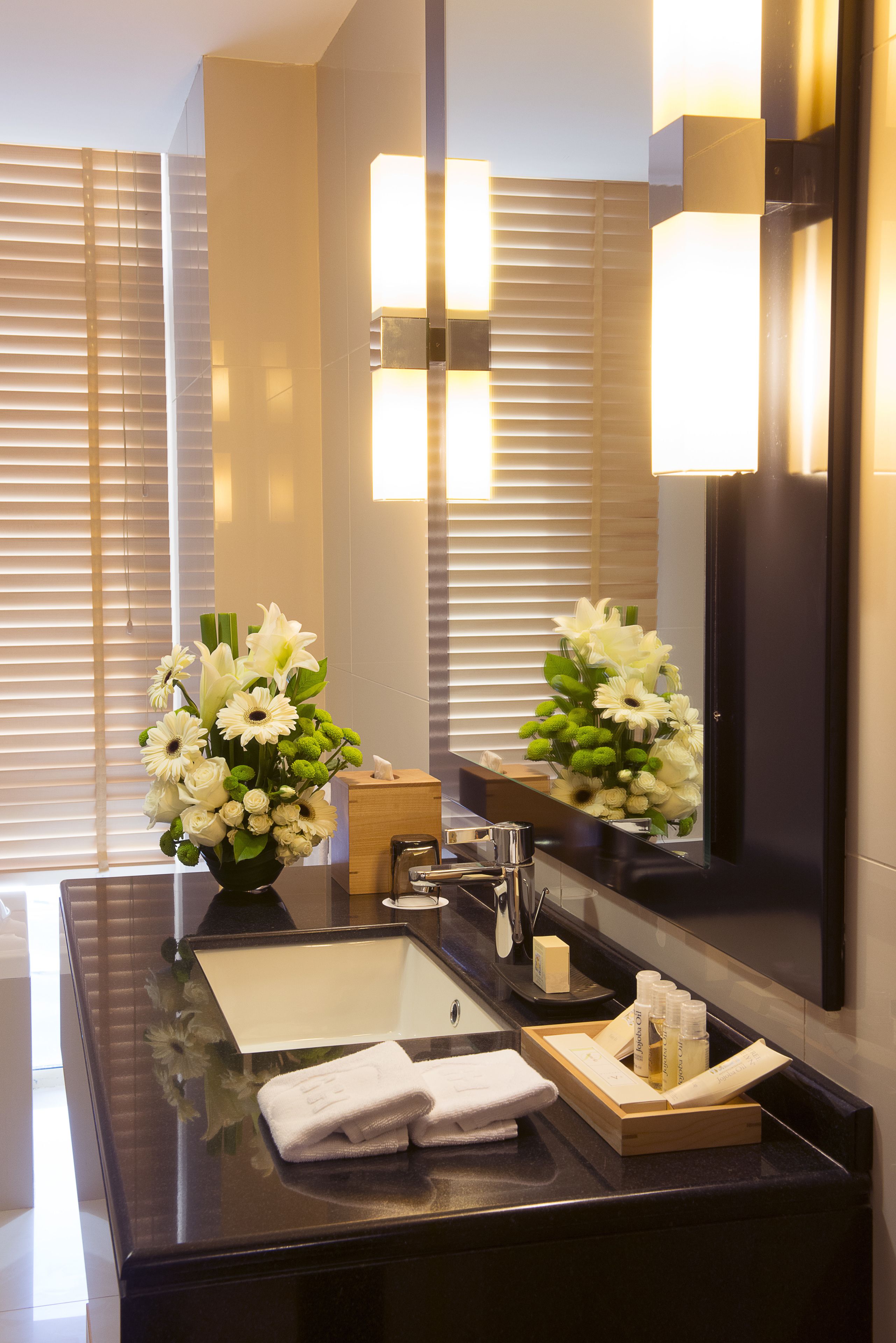 standard room | 1 bedroom, minibar, in-room safe, desk