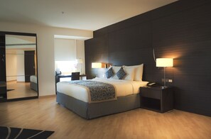 Minibar, in-room safe, desk, soundproofing - Asdal Boutique Hotel Seef (Manama)