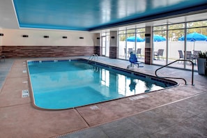 Piscine intérieure