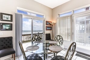 ハウス 3 ベッドルーム | レストラン