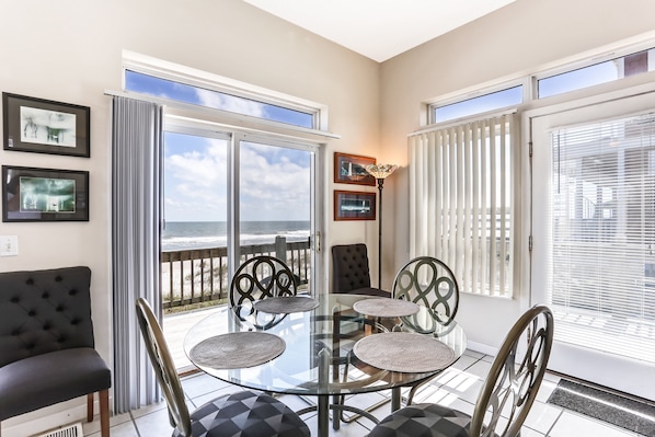 House, 3 Bedrooms | Dining