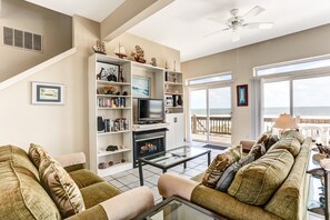 Maison, 3 chambres | Coin séjour