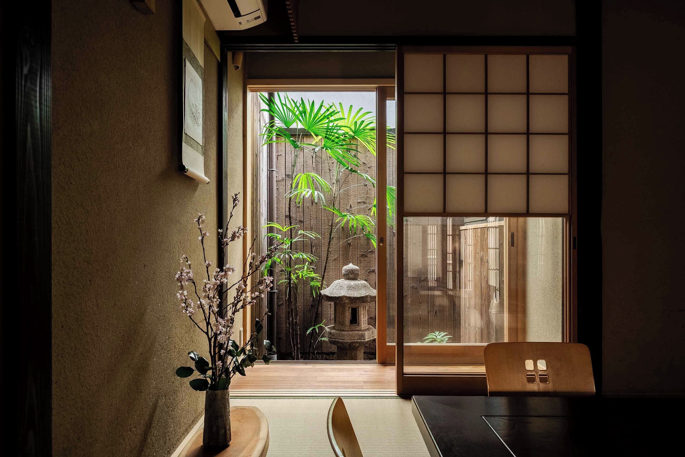 Traditional Townhome, 2 Bedrooms | Garden view