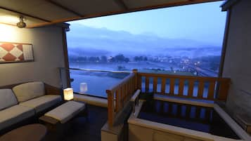 Japanese Style Room with Private Open Air Bath, River View | Room amenity