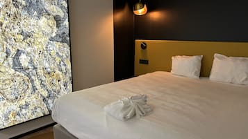 Chambre Double Design | Coffres-forts dans les chambres, bureau, fer et planche Ă  repasser