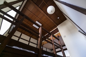 Free WiFi - KYOTO yadomachi Kamishichiken (Kyoto)