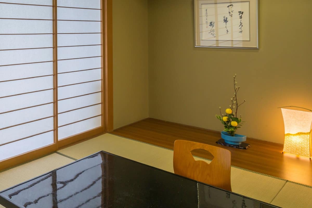 1 habitación y caja de seguridad en la habitación