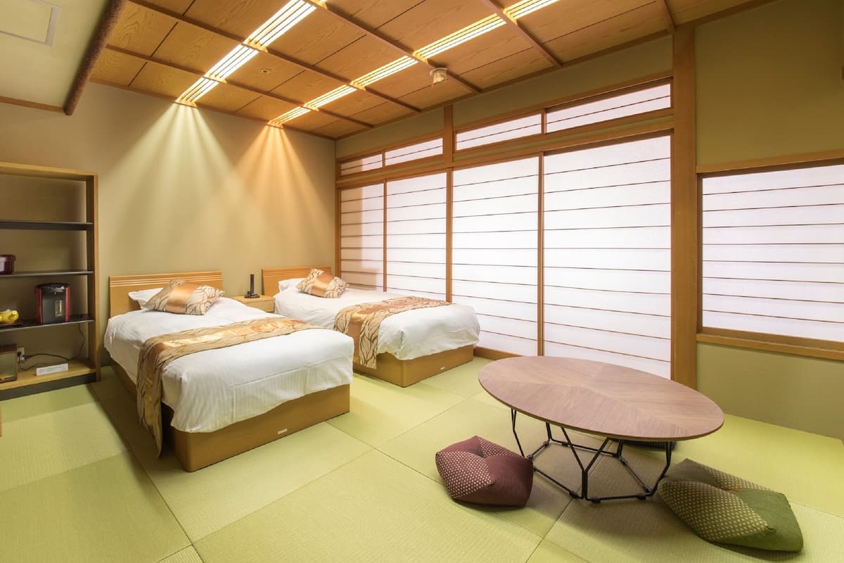 Két bảo mật tại phòng, bàn ủi/dụng cụ ủi quần áo