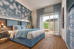 Quarto clássico | Cofres nos quartos, cortinas blackout, roupa de cama