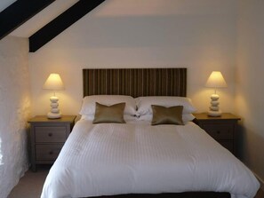 Standard Double Room | Cots/infant beds, rollaway beds, free WiFi - Cape Cornwall golf & Leisure (Penzance)