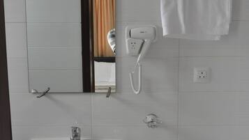 Standard Suite | Bathroom