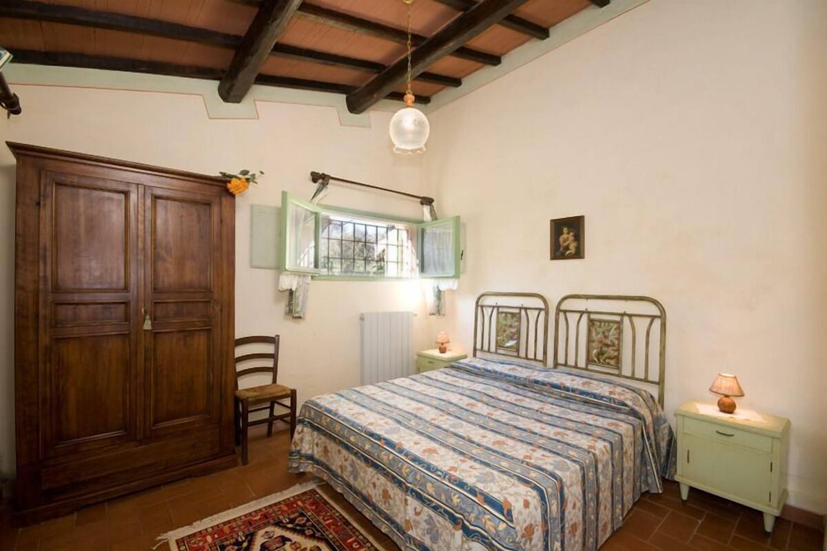 1 bedroom, iron/ironing board, free WiFi