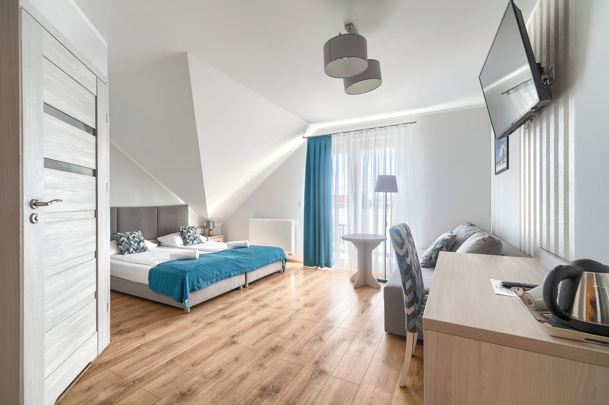 四人房 | 熨斗/熨衣板、免費無線上網、床單