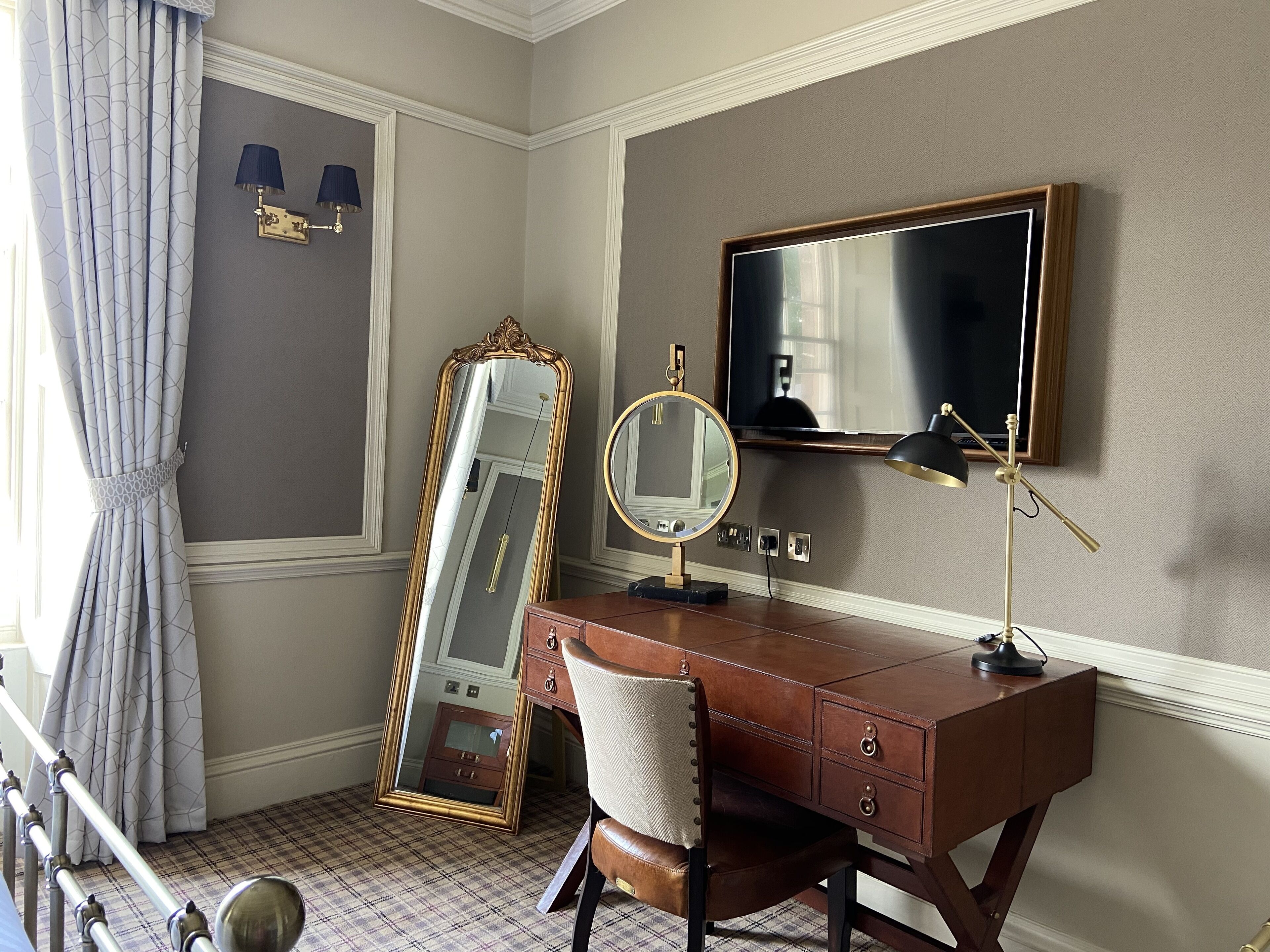 classic double room | television