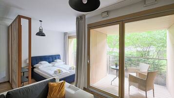 Business studio | Luxe beddengoed, bedden met traagschuimmatras, individueel gedecoreerd