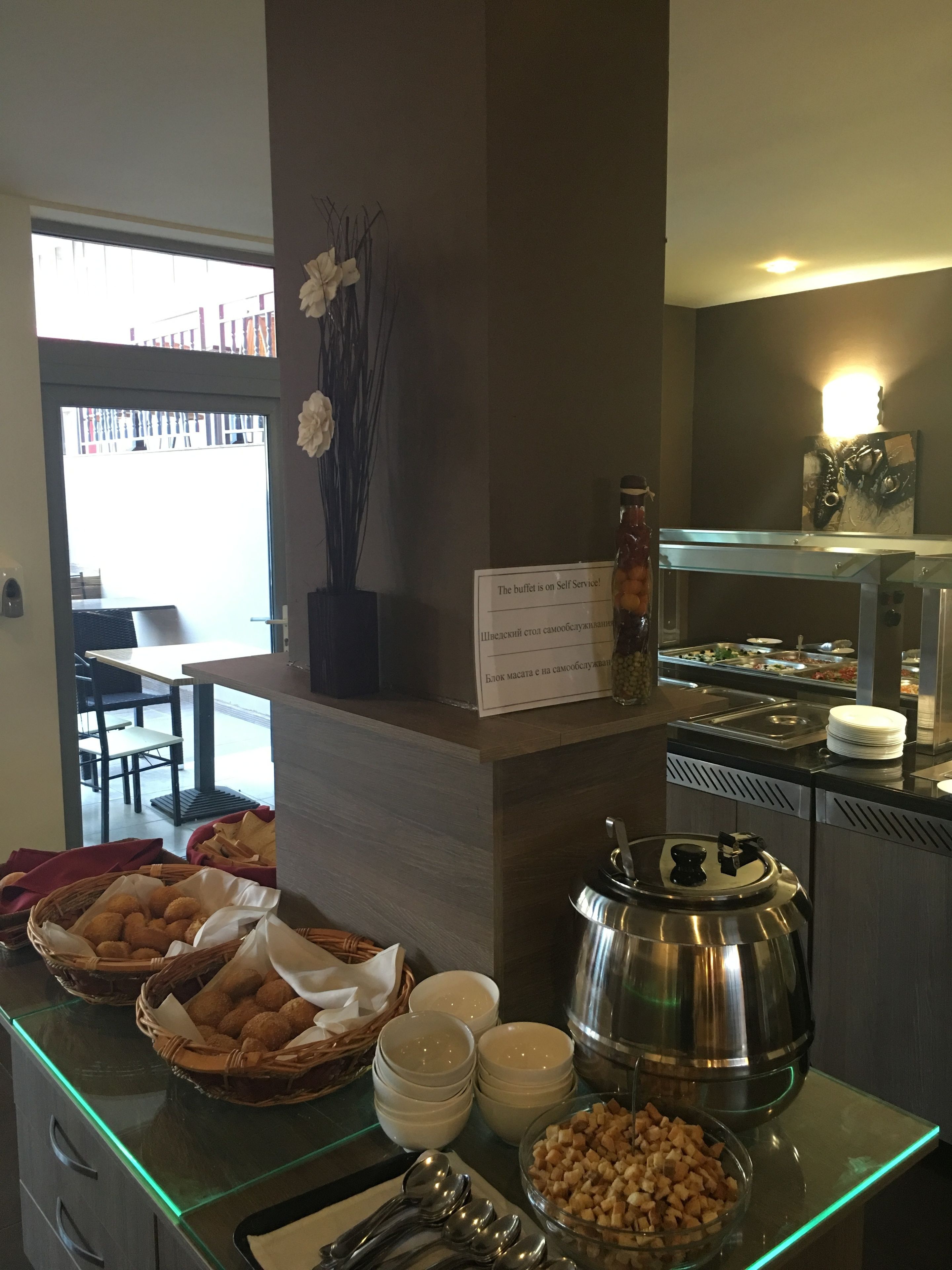 Snack-bar