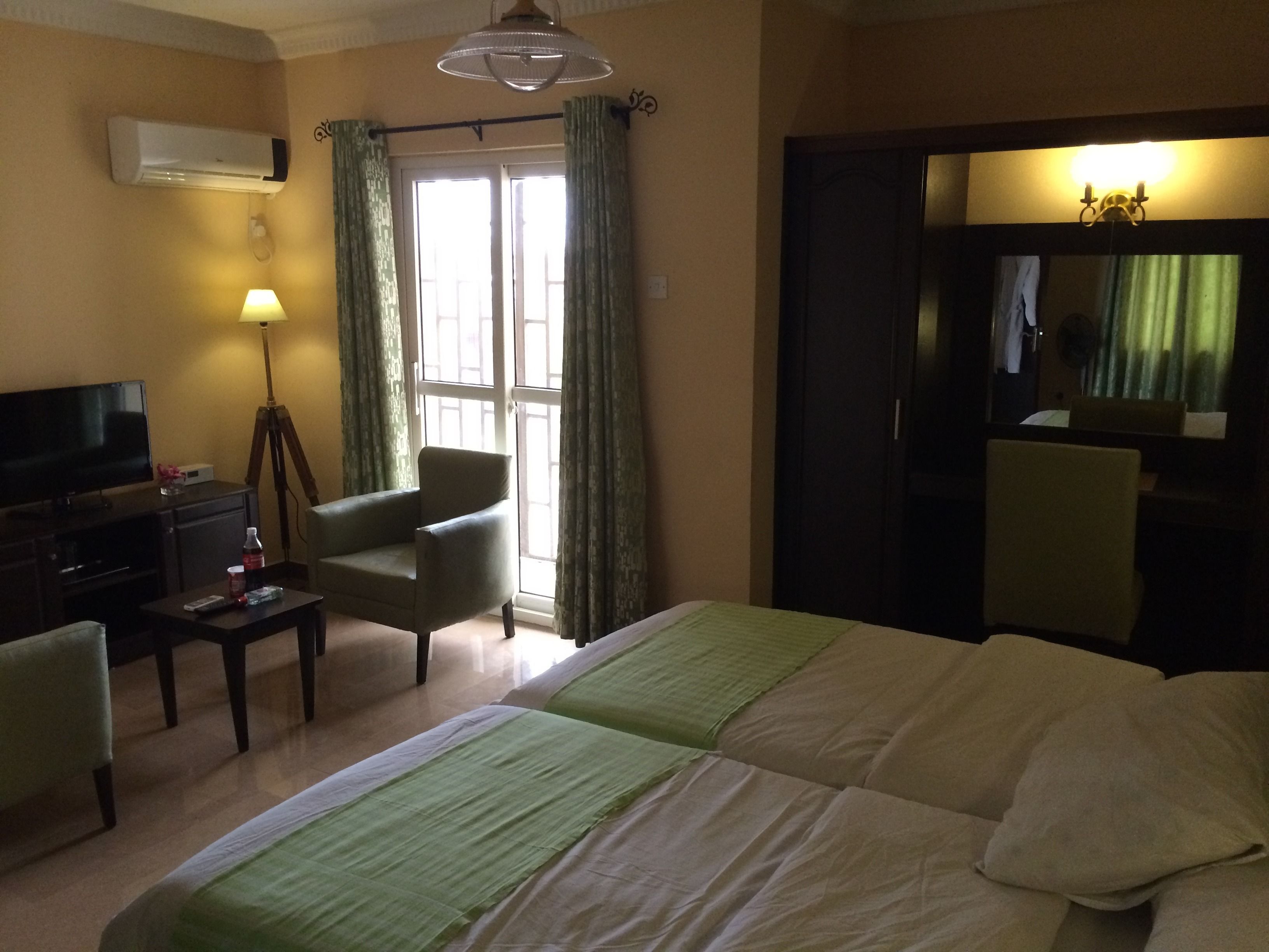 luxury suite | 1 bedroom, egyptian cotton sheets, premium bedding, desk