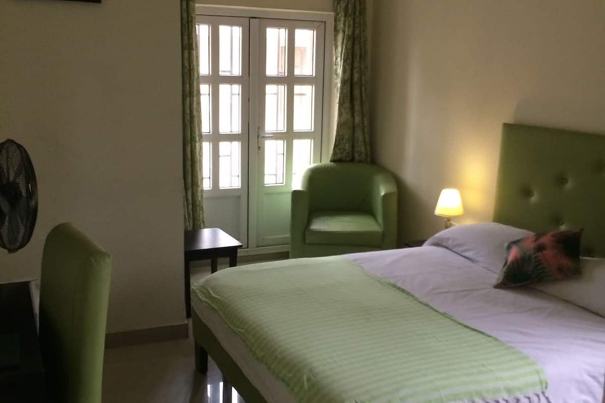 deluxe double room | 1 bedroom, egyptian cotton sheets, premium bedding, desk