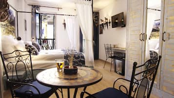 Suite, balcón (Sierra de Cabezón de Oro) | Sábanas de algodón egipcio, ropa de cama de alta calidad y edredón