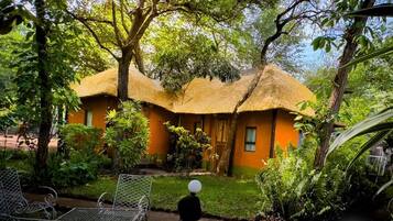 Double Ensuite Room | 1 bedroom, in-room safe, bed sheets