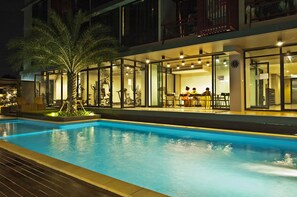 Outdoor pool - Grand Marina Residence (Si Racha)