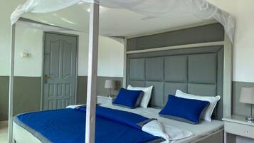 Ropa de cama de alta calidad, caja fuerte, escritorio y wifi gratis