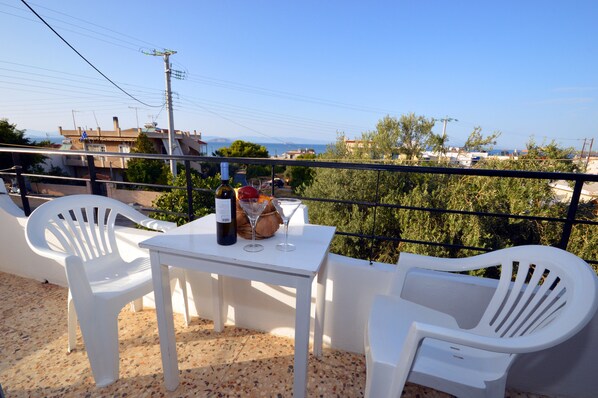 Triple Room, 1 Double Bed | Balcony - Koukounari 2 Rooms (Agistri)