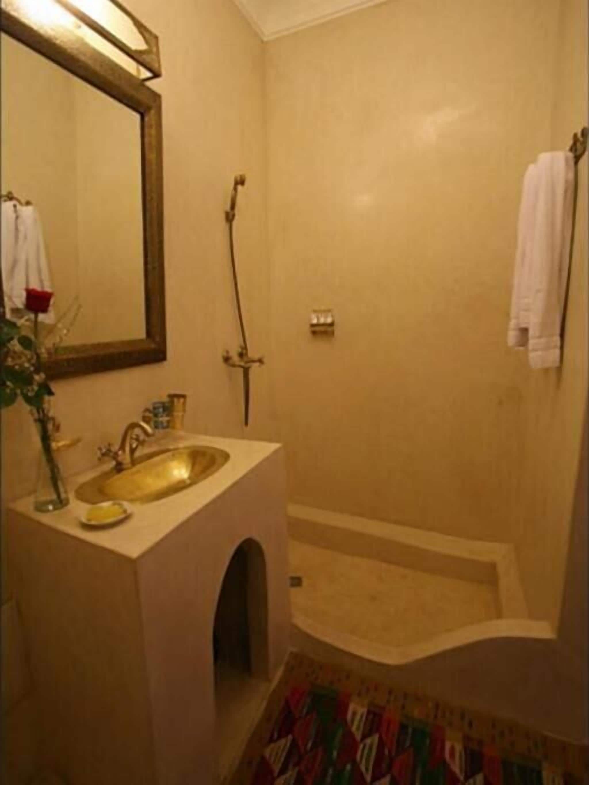 Photo - Riad Shaloma