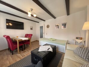 Comfort Apartment, 1 Bedroom, Terrace (Number 11) | Living room | 32-inch TV with satellite channels