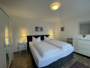 1 habitación, decoración personalizada y muebles diferentes 