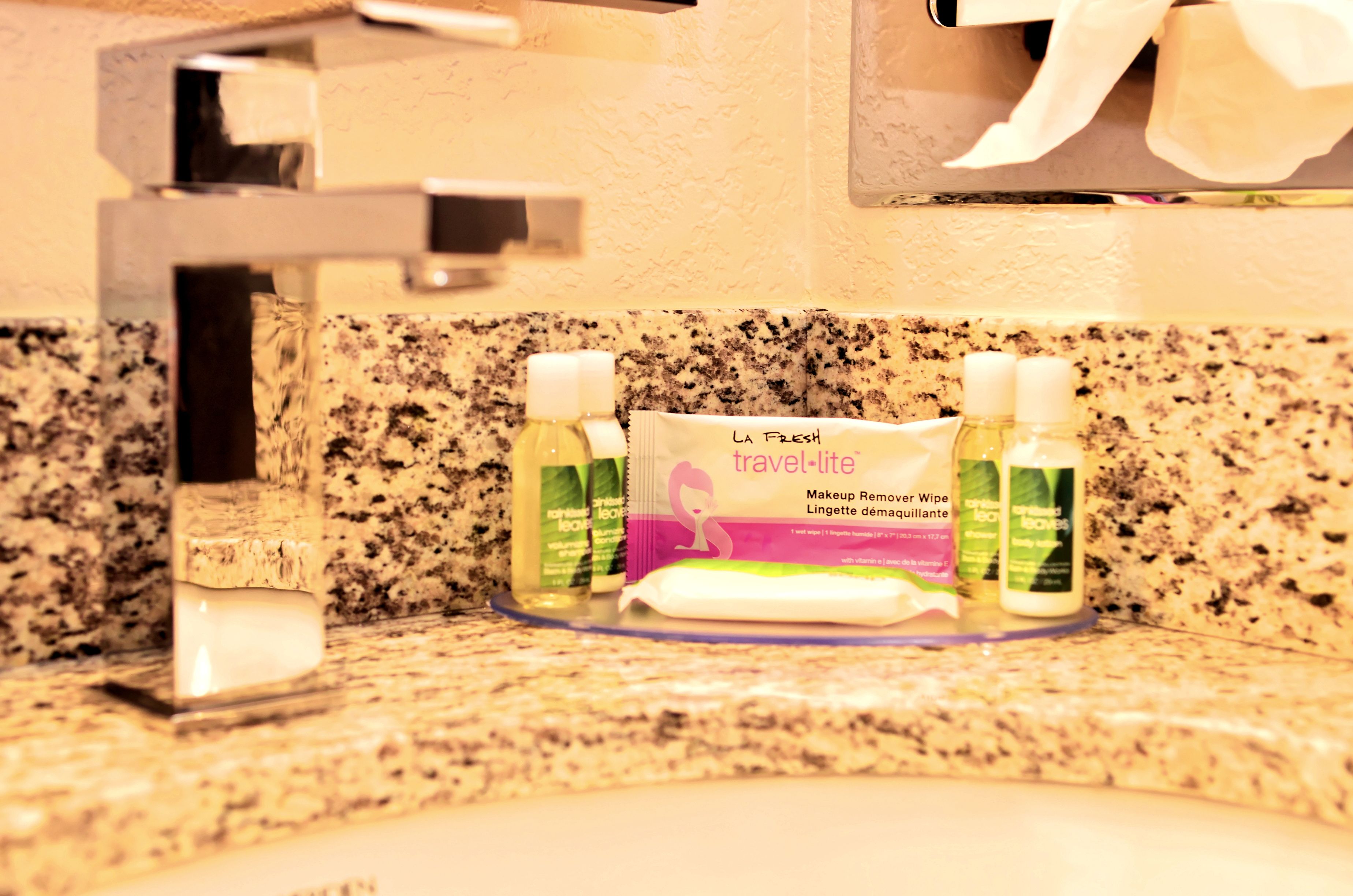 combined shower/bathtub, free toiletries, towels, soap