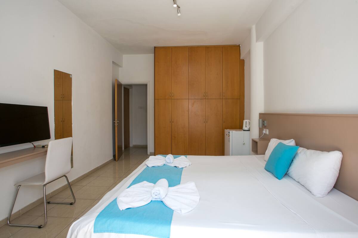 Double or Twin Room, Balcony (Annex Building) | 熨斗/熨衫板、免費 Wi-Fi、床單