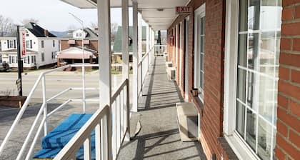 Four Keys Inn