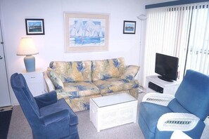 Studio | Living area